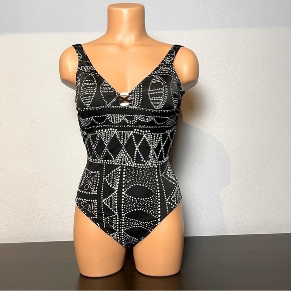 New Profile by Gottex 1 Piece Black & White Swimsuit (SW01) - Picture 1 of 8